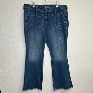 Torrid Mid Rise Flare Vintage Stretch Denim Jeans Plus Size 22R Distressed Boho